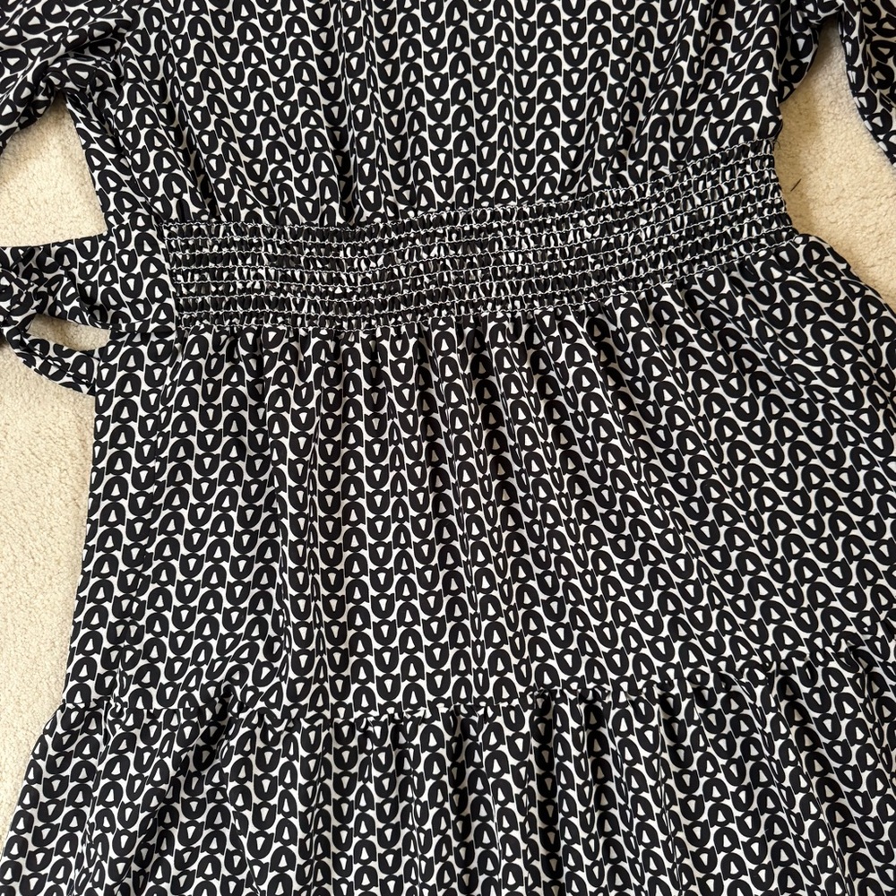 Max Studio Black and White Long Sleeve Dress - Picture 7 of 15
